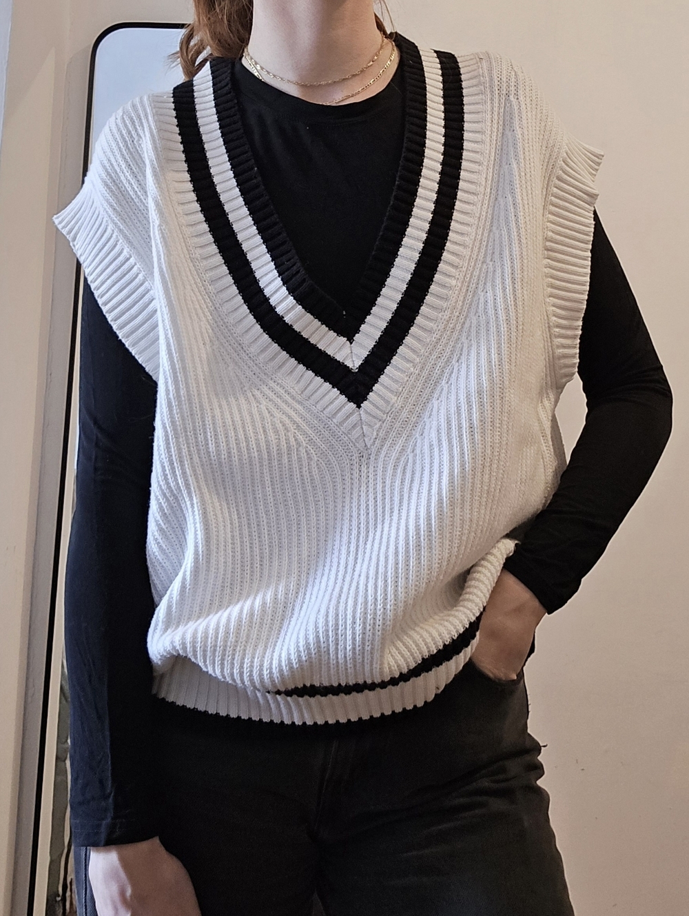Sleeveless vest